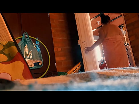 ❤️ माझे काका माझ्या मागे शॉवरमध्ये येतात, मी आंघोळ करत असताना तो मला चोदतो. ❌  अश्लील mr.mouthporn.ru ❤